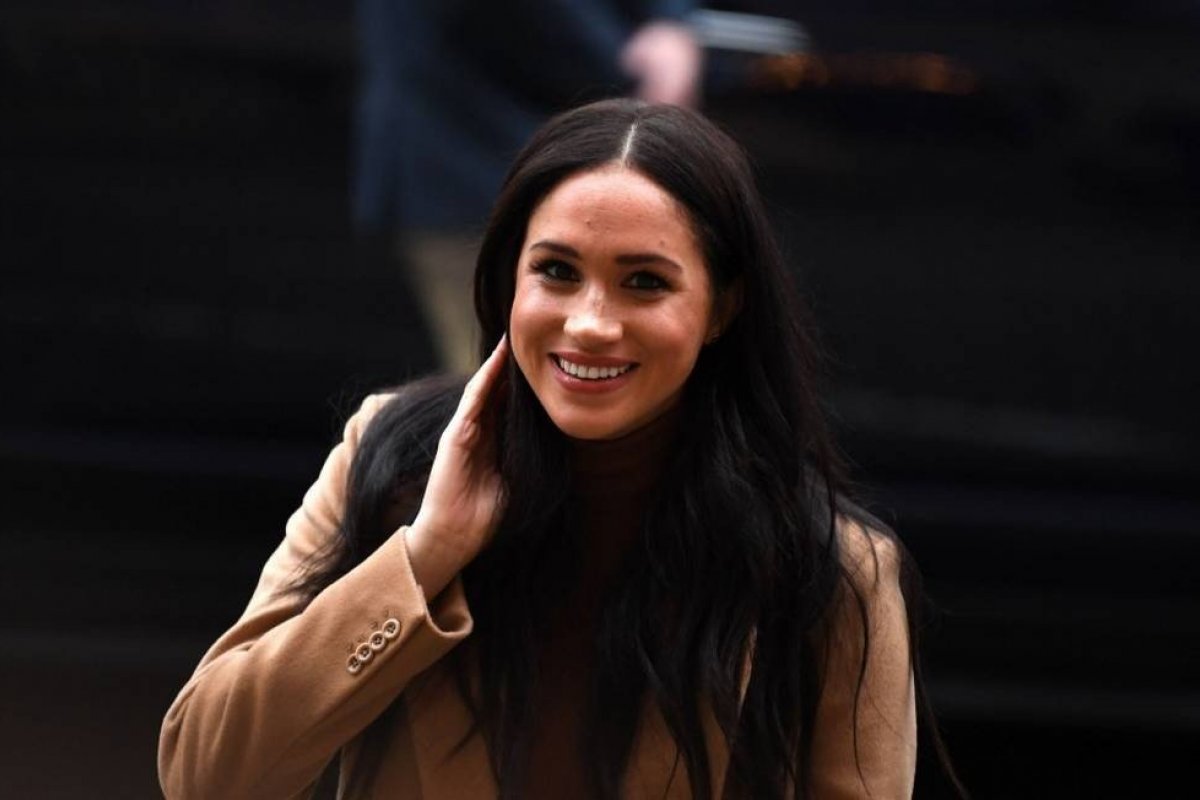 Meghan Markle assina contrato com a Disney e doa cachê para ONG