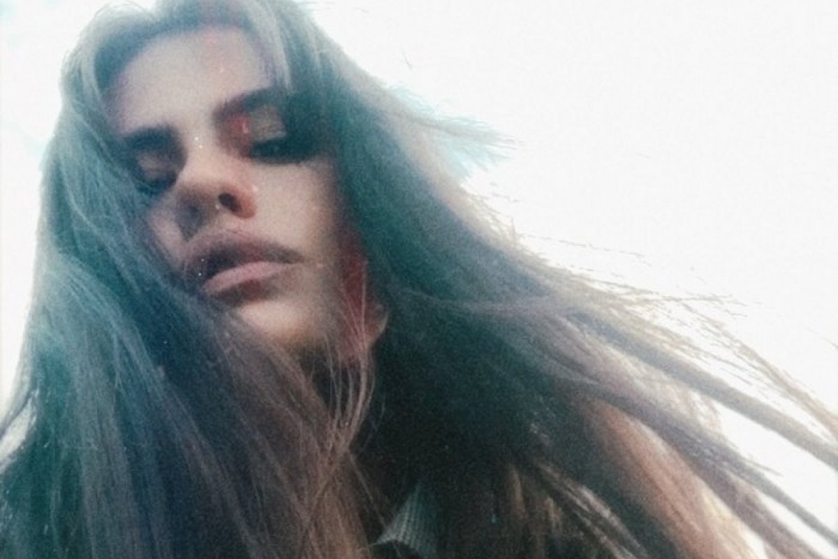 Anttónia lança versão acústica de "Tudo que a gente viveu"!