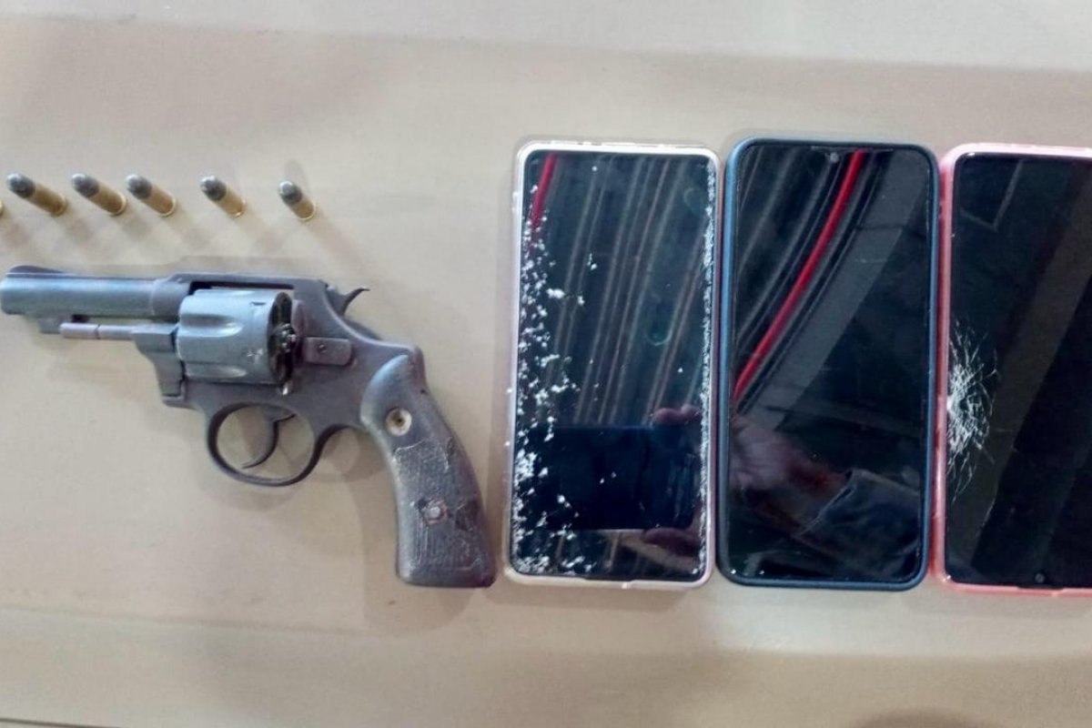 Polícia Militar detêm 2 homens suspeitos de assaltos em Salvador