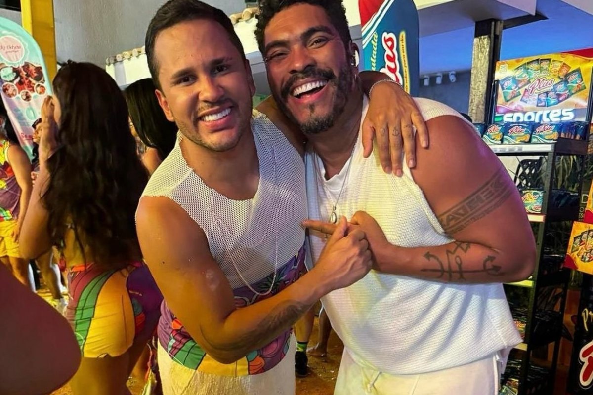 Timbalada se apresenta em festa de Carlinhos Maia!