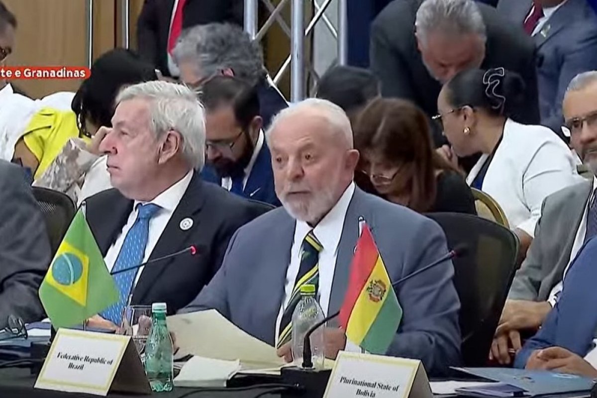Lula propõe moção pelo fim do 'genocídio' na Faixa de Gaza durante cúpula da Celac