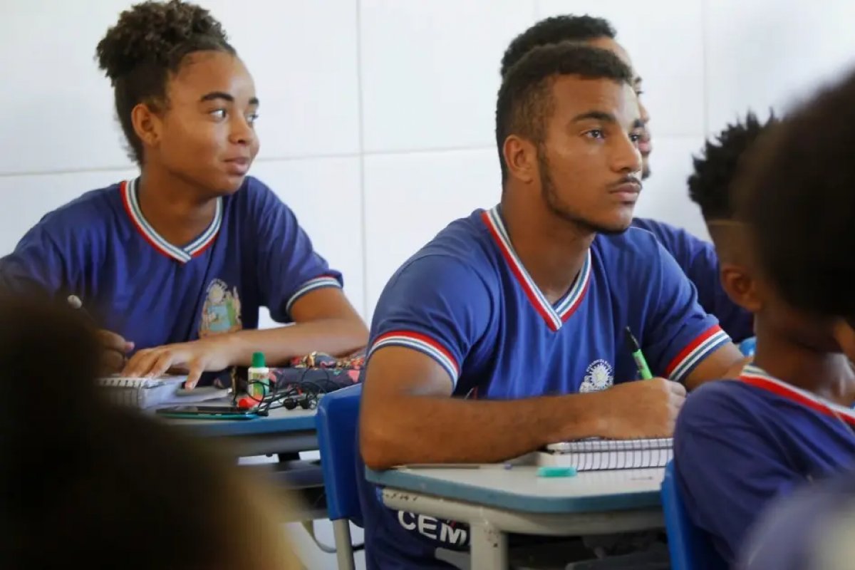 Bahia: escolas estaduais realizam busca ativa dos estudantes que ainda não se matricularam