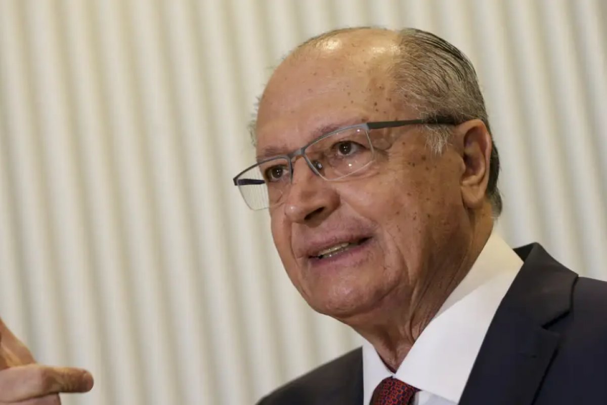 Alckmin se junta a Lula e diz que Israel viola 'preceitos básicos da humanidade'