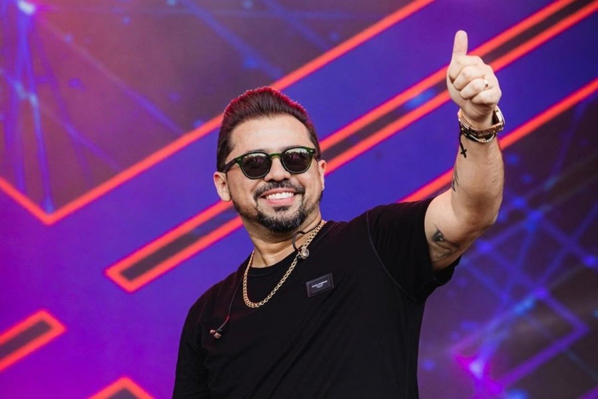 Jatinho de Xand Avião passará por perícia após pane nos dois motores!