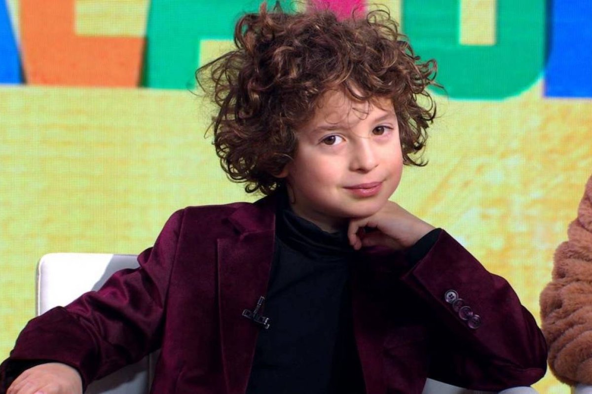 Garoto estilista, de 8 anos, diz que foi Gucci na vida passada!