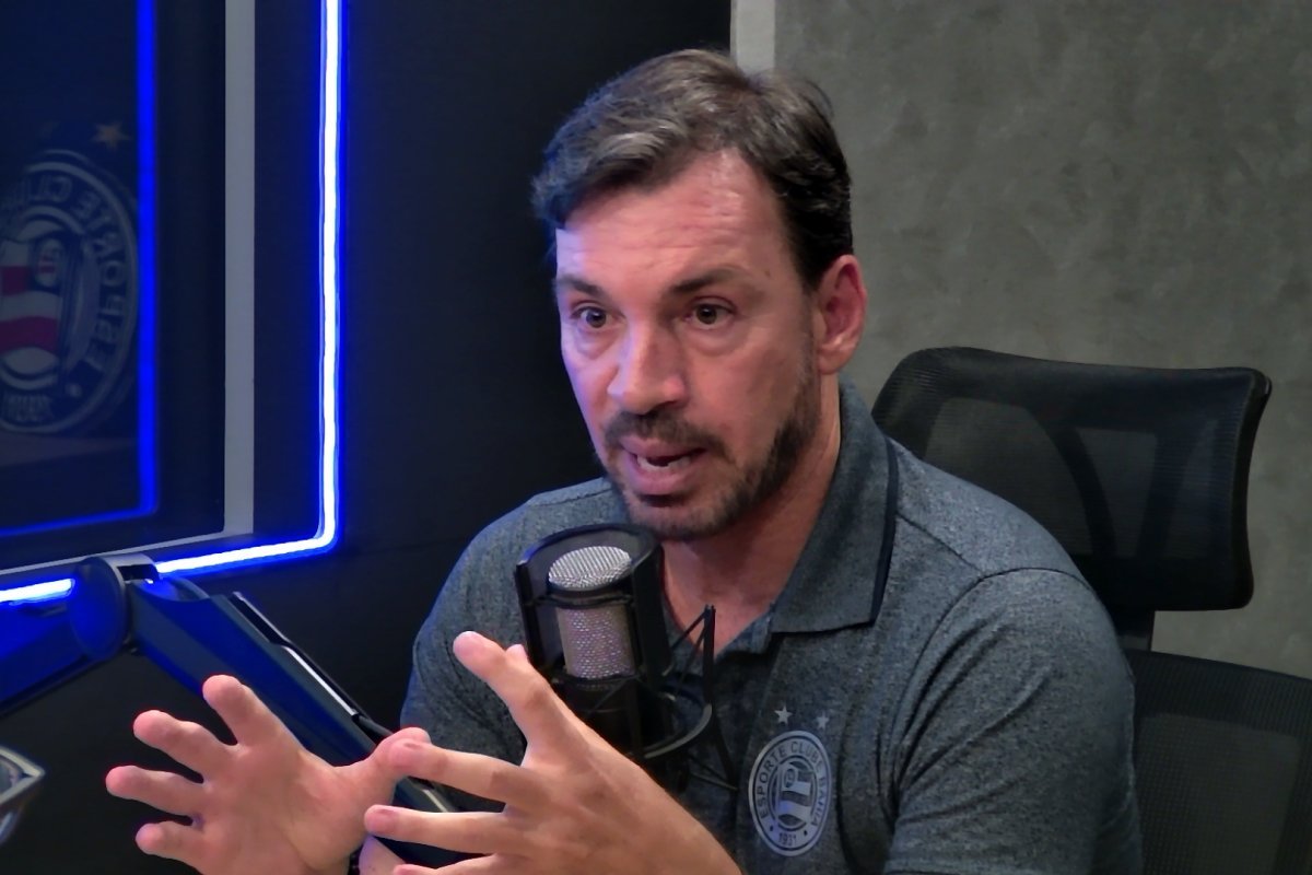 Presidente do Bahia relata preconceito com gays no futebol: 'uma vida inteira escondendo quem realmente sou'