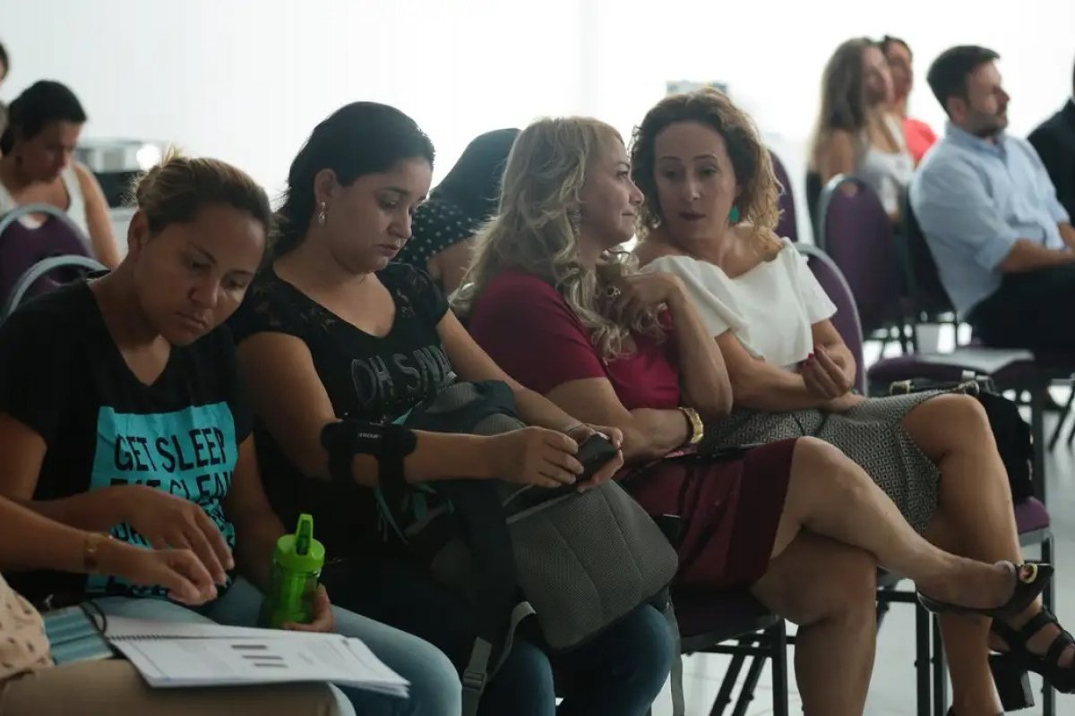 Governo quer aumentar formalização de mulheres no mercado de trabalho até 2027