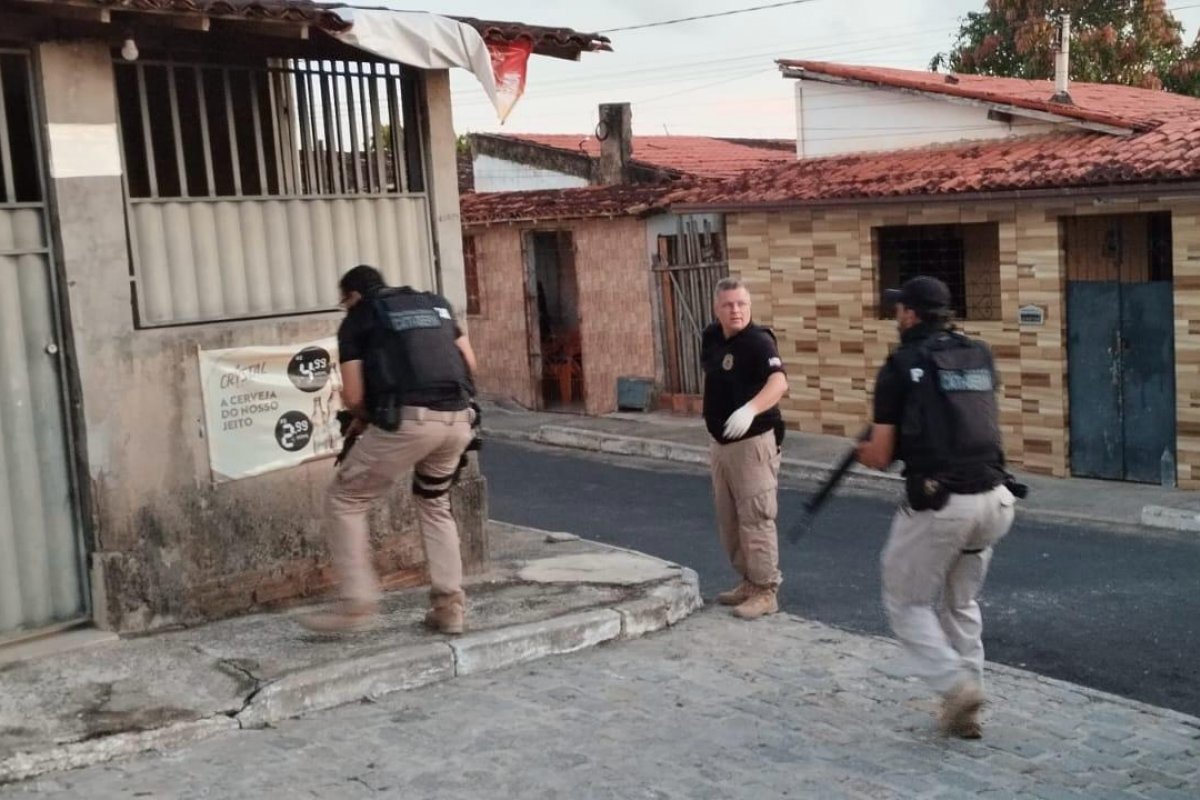 Polícia Civil detêm três suspeitos de chacina de ciganos em Jequié