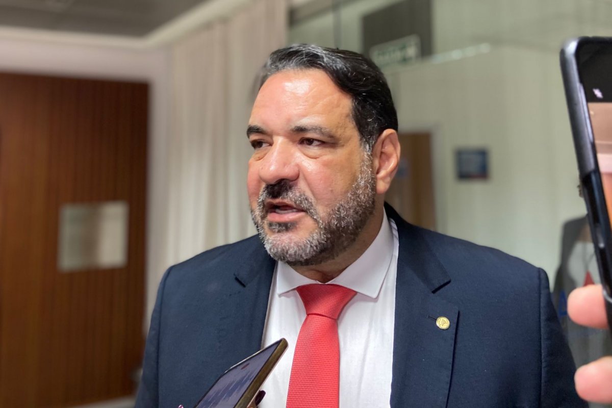 Vídeo: Alan Sanches cobra que Fabrício Falcão cumpra o combinado e vote em Marcelo Nilo