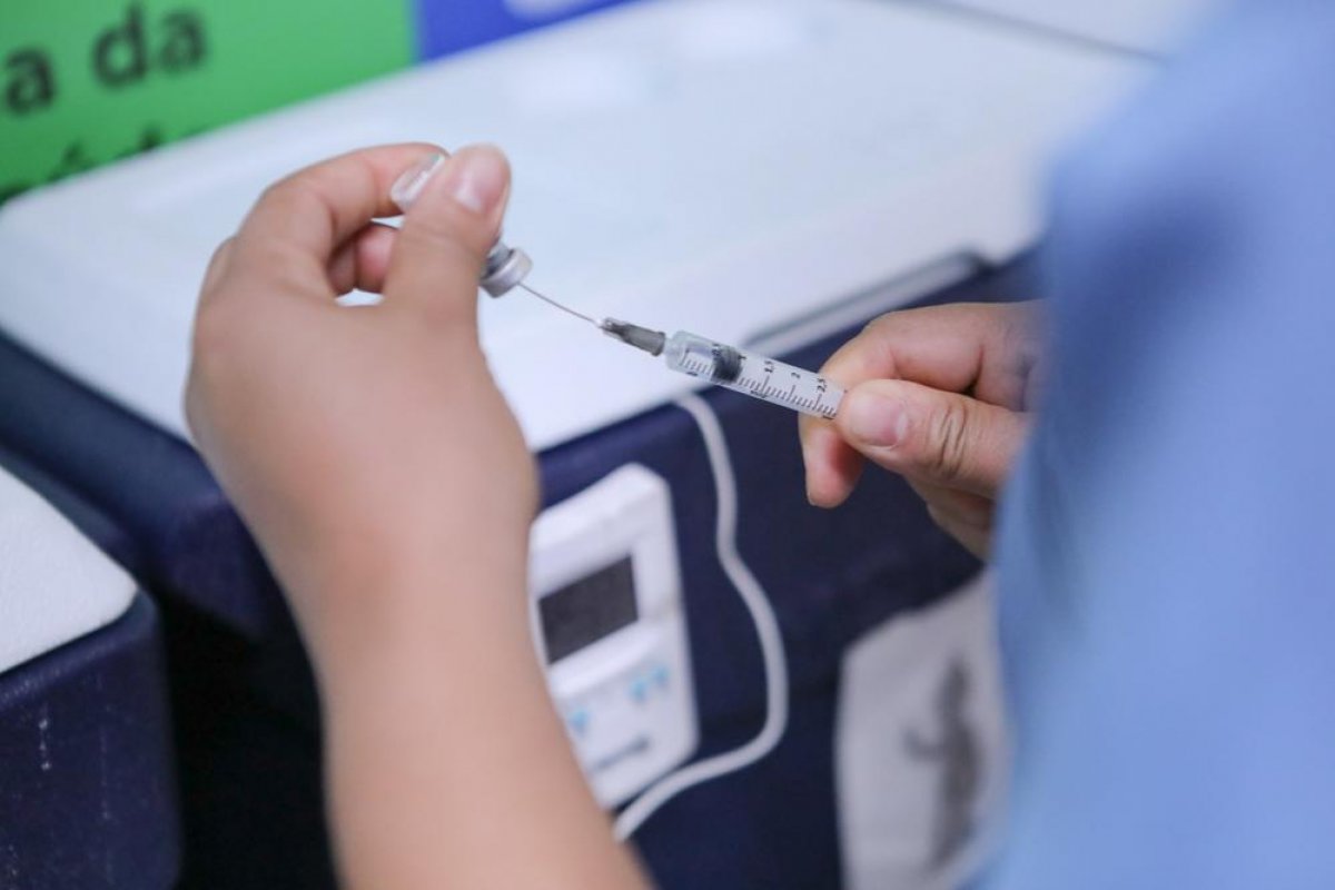 SMS segue com esquema de vacinação contra a dengue; veja onde se vacinar