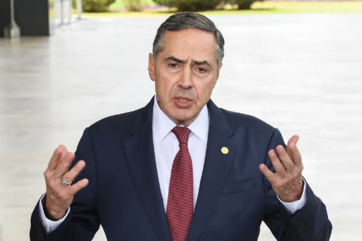 "Temos que conscientizar as pessoas de que homem que bate em mulher não é macho, é covarde", declara Barroso