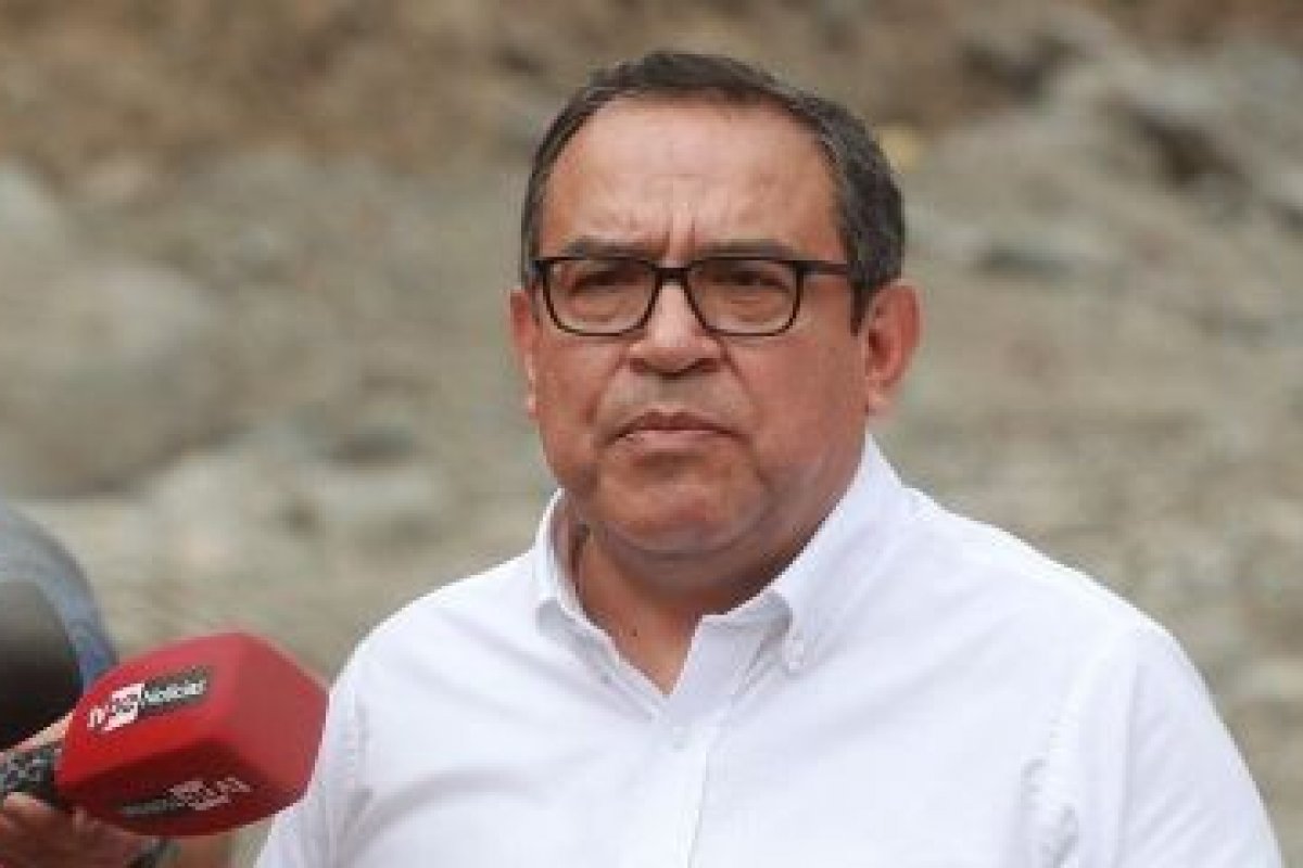 Primeiro-ministro do Peru renuncia após denúncias envolvendo influência ilegal em contratos do governo