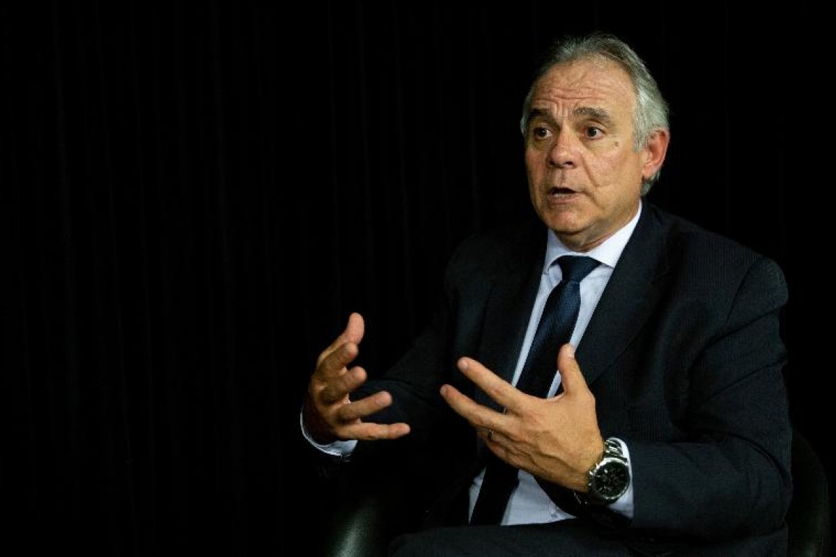 Brasileiro trabalhará mais anos e terá aposentadoria menor, diz presidente da Abrapp