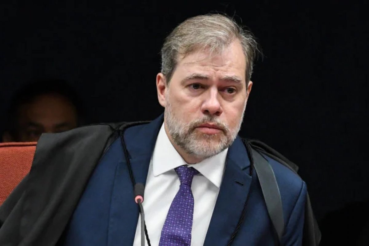 Após pedido de vista de Toffoli, STF suspende julgamento sobre descriminalização da maconha para consumo