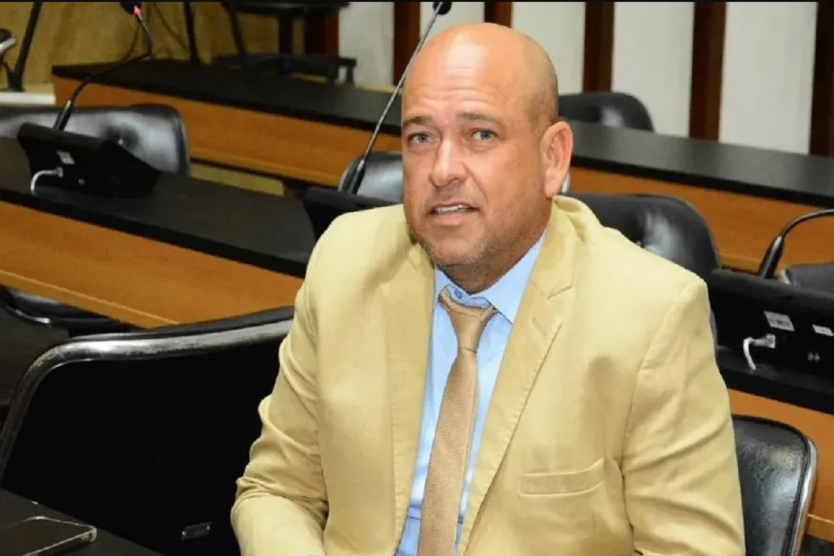 Assessor de Binho Galinha investigado por lavagem de dinheiro é preso em Feira de Santana