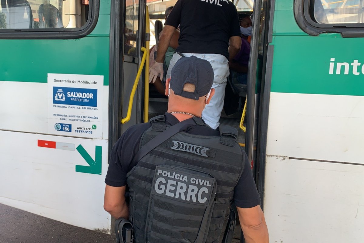 Homem é preso por receptação de celulares roubados durante operação em Salvador