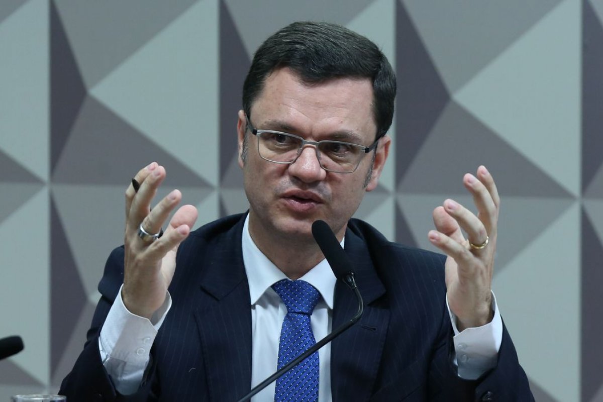 Anderson Torres nega suposto encontro com Bolsonaro em depoimento à PF