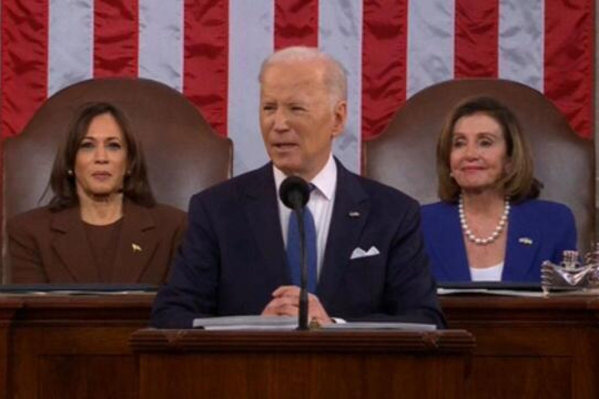 Em discurso do Estado da União, Joe Biden diz que liberdade está em risco