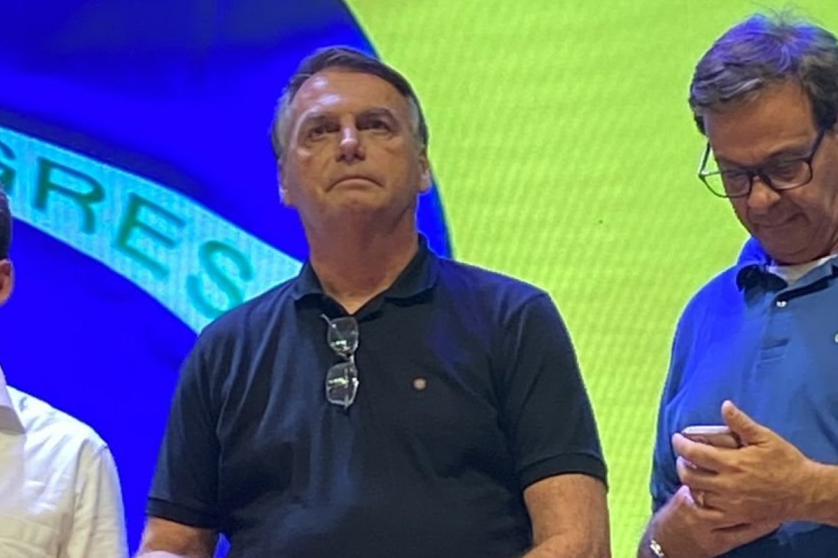 ''A maioria esmagadora do povo brasileiro está com Israel'', afirma Bolsonaro em visita a Salvador