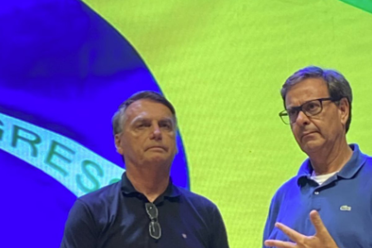 "O Brasil do amor está aí, esse amor que custa caro, amor bandido", diz Bolsonaro