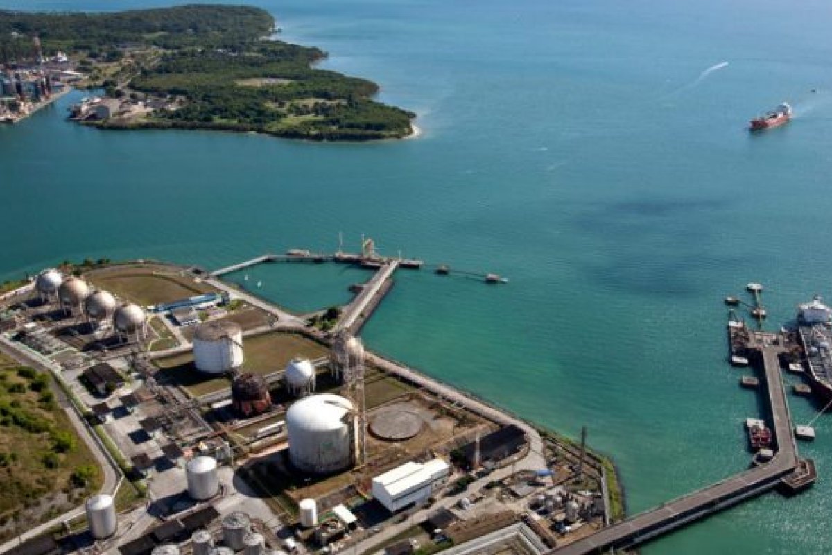 Governo federal anuncia leilão do porto Aratu-Candeias