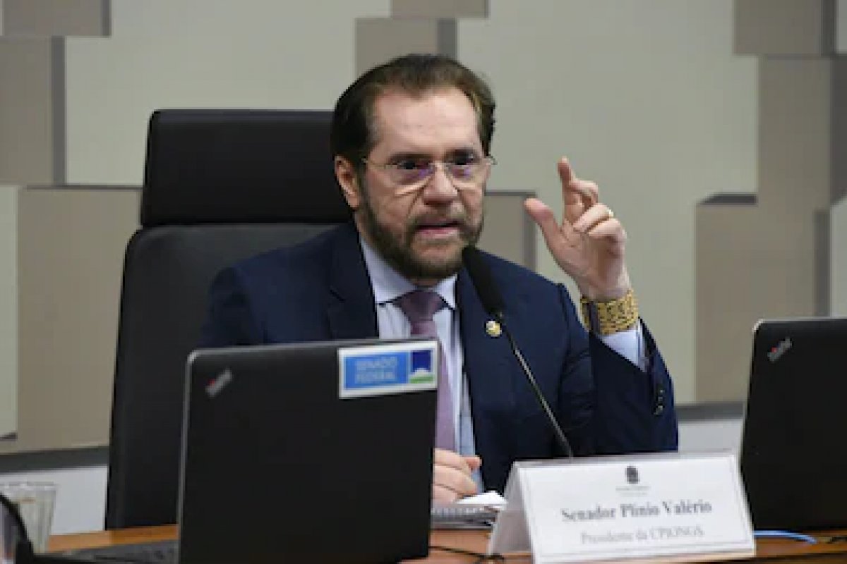Fim de mandato vitalício de ministros do STF começa a tramitar no Senado