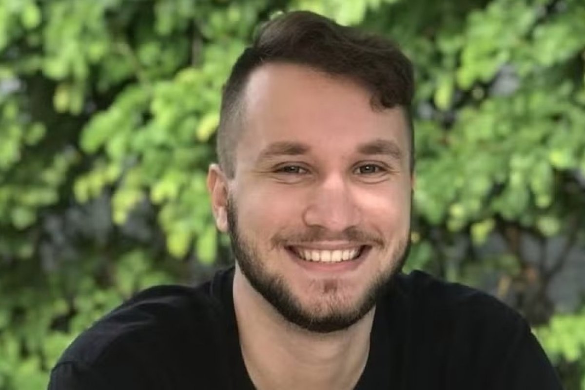 Tragédia: Jovem morre após descarga elétrica durante chuva em festival!