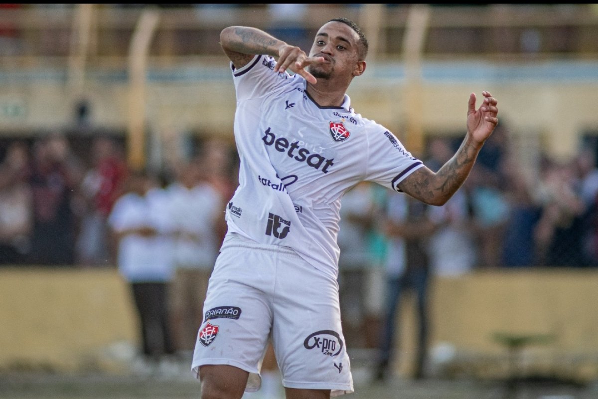 Vídeo: Vitória vence Barcelona de Ilhéus e abre vantagem por vaga na final do Baiano; confira um dos gols