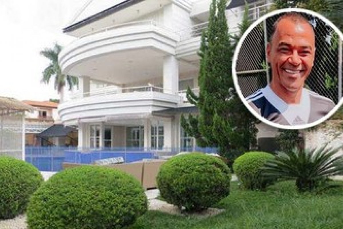 Mansão de Cafu vai à leilão por R$ 27 milhões!