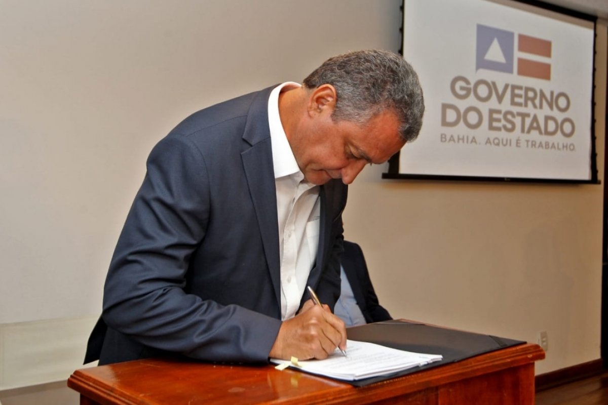 Rui Costa sanciona orçamento de R$ 49,2 bilhões para a Bahia