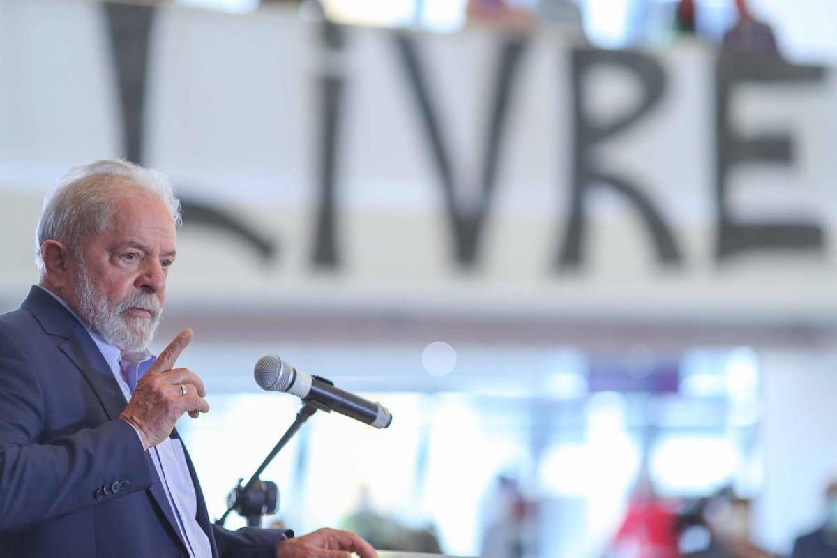 Lula anuncia criação de 100 novos institutos federais até 2026
