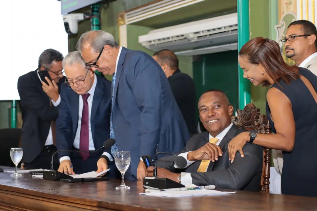 Vereadores de Salvador aprovam três vetos enviados à Câmara por Bruno Reis