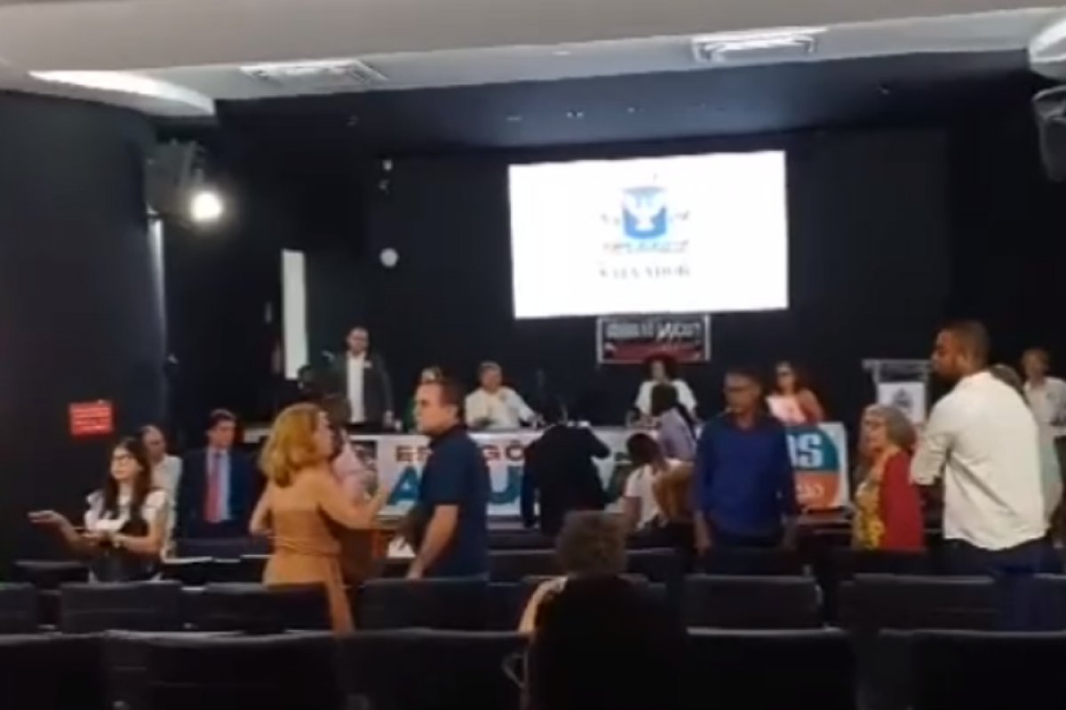Vídeo: o barracão do Buracão!!