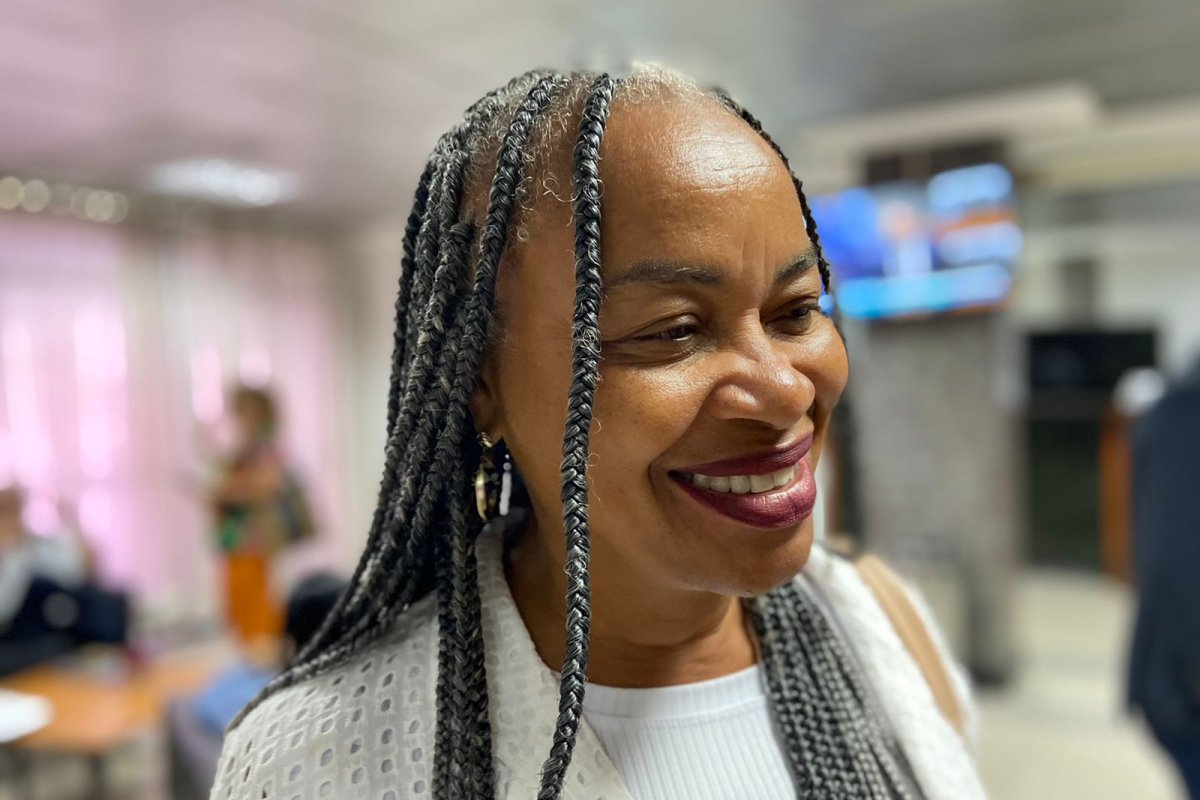 "Questão da especulação imobiliária tem que estar na ordem do dia", afirma Olívia Santana sobre comunidade do Buracão