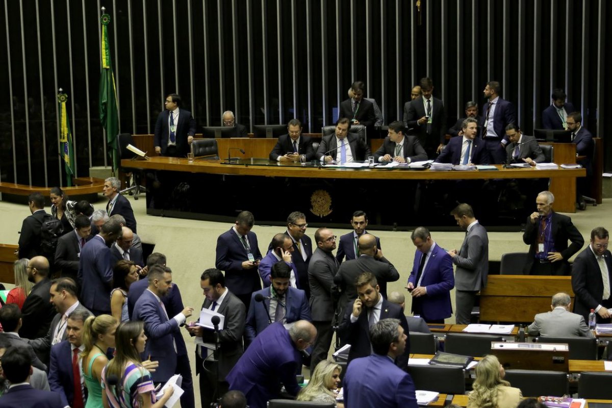Câmara dos Deputados vai votar PEC que acaba com foro especial