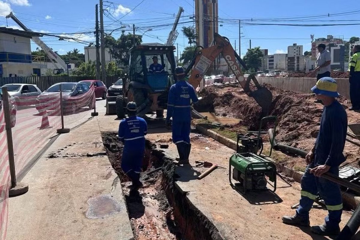 Obra do BRT causa nova interrupção no abastecimento de água em bairros de Salvador