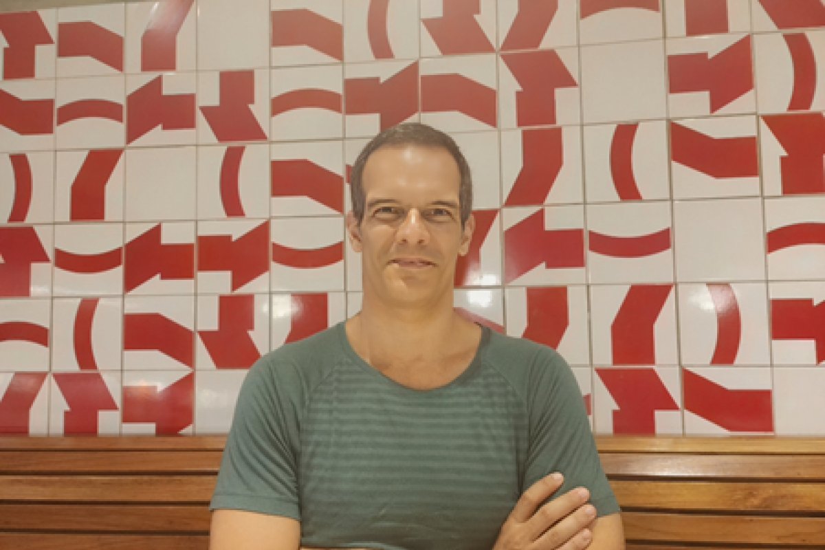 Professor Leonardo De Marchi lança livro sobre indústria musical digital!