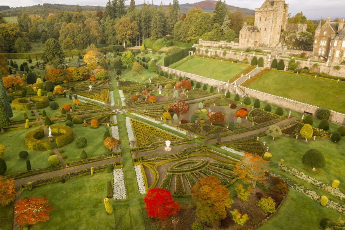 Dior apresentará a sua próxima coleção Cruise em um castelo da Escócia!