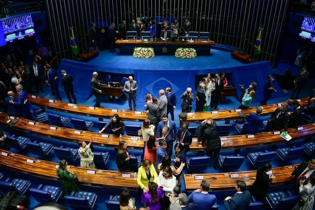 Senado discute a PEC que criminaliza porte e posse de drogas tem início nesta terça-feira (19)