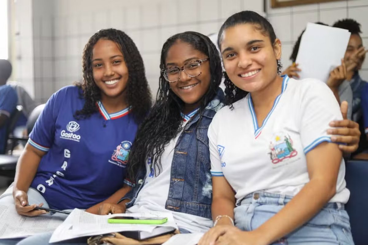 Programa que prepara estudantes para vestibular na Bahia tem inscrições prorrogadas