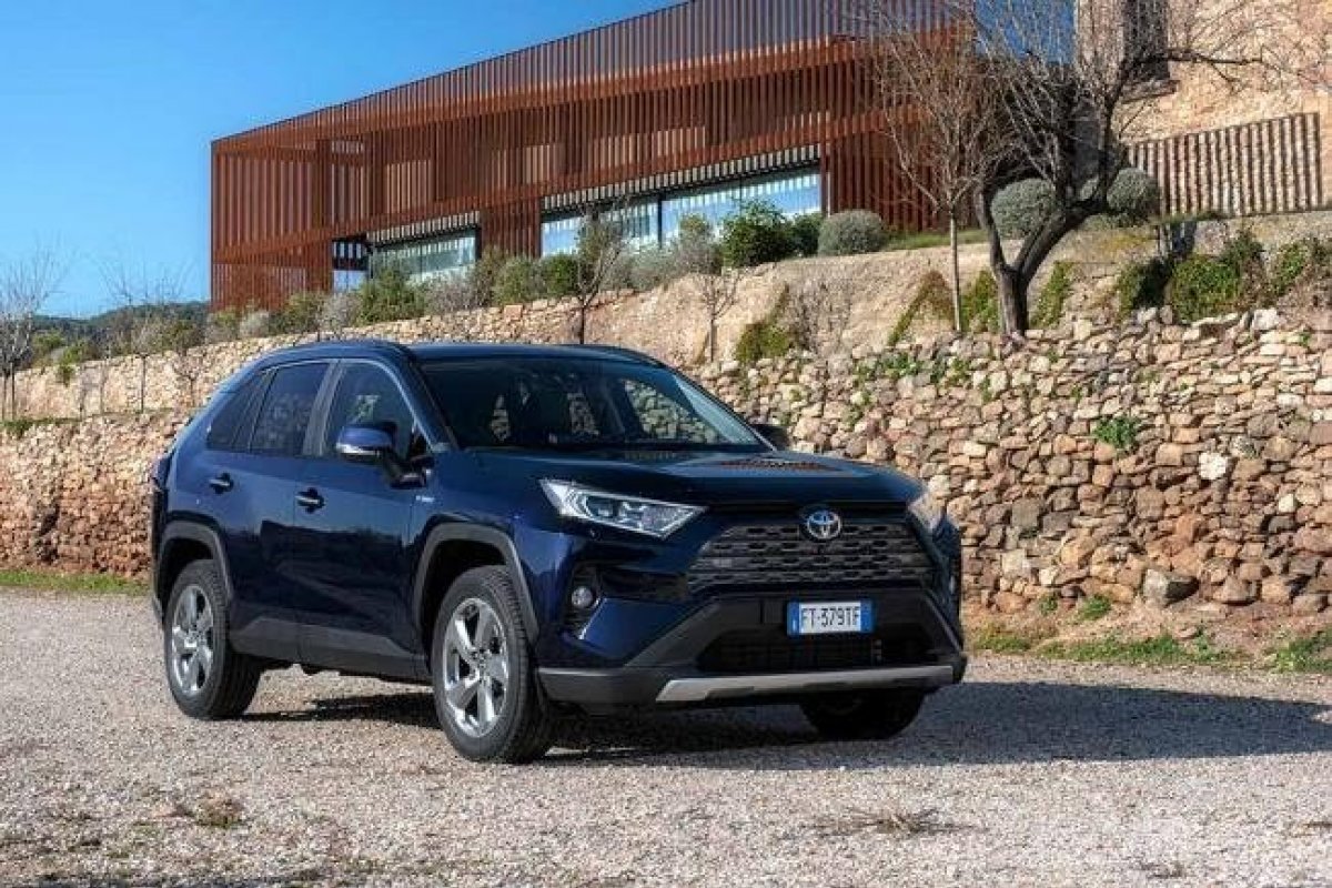 Teste: Toyota RAV4 híbrida no dia a dia
