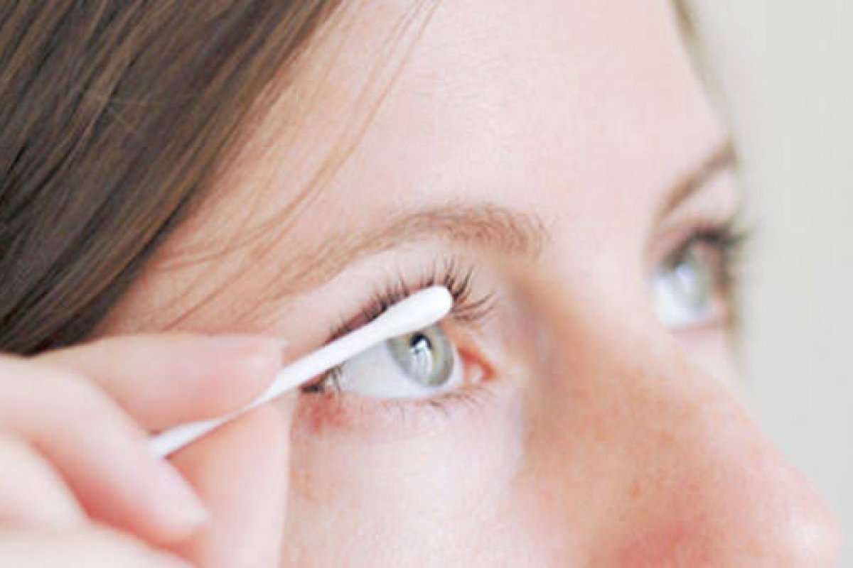 Menopausa aumenta risco de desenvolver blefarite, aponta estudo!