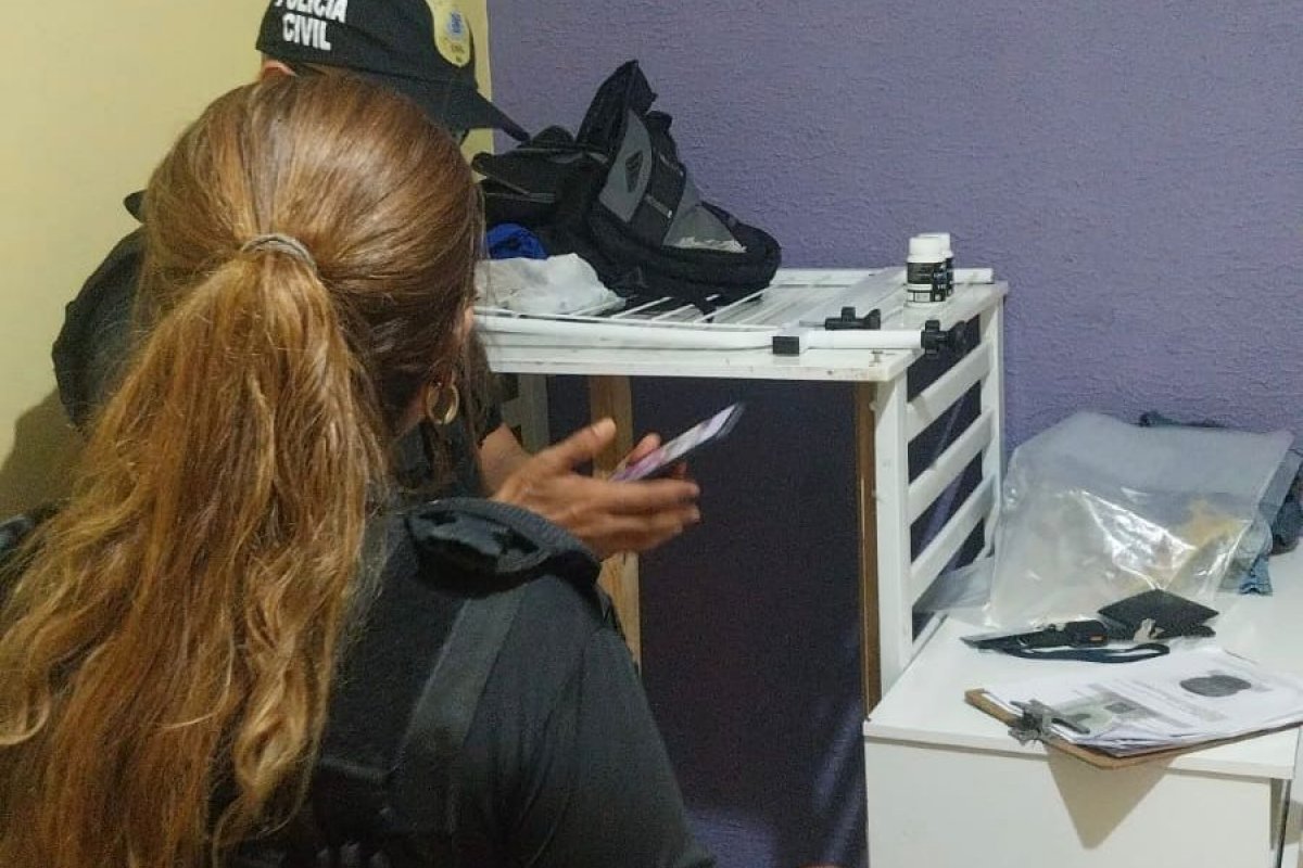 Suspeito de pedofilia tem medida judicial cumprida pela Polícia Civil em Salvador