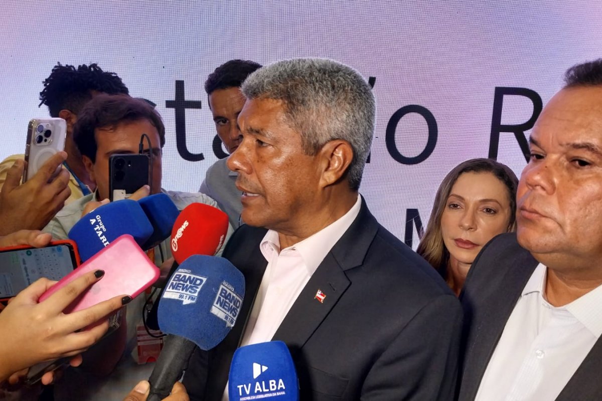 Governo da Bahia entrega 36 softwares capazes de extrair dados de celulares para investigações