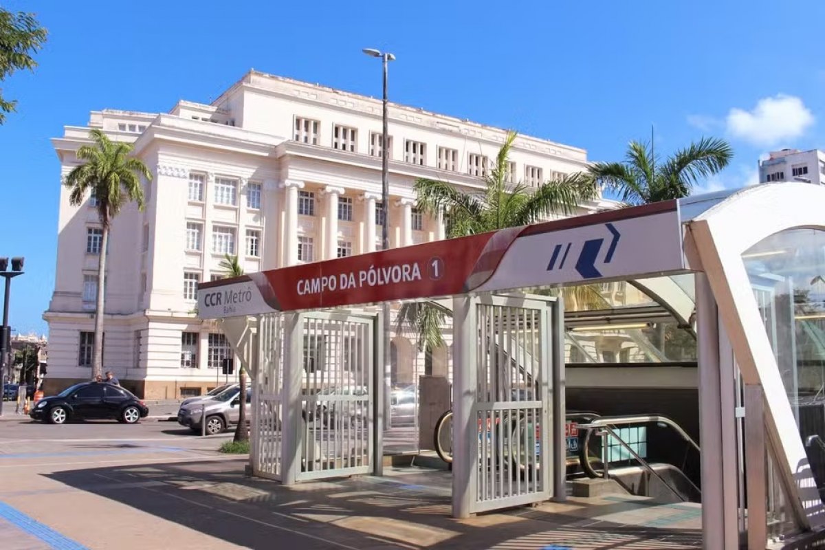 BA x VI: estação de metrô tem horário ampliado em Salvador