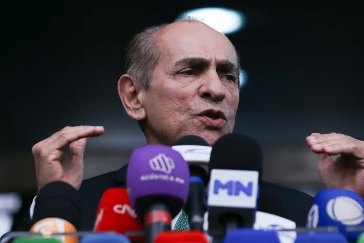 Relatório do Código Eleitoral no Senado exige quarentena para militares, juízes e procuradores