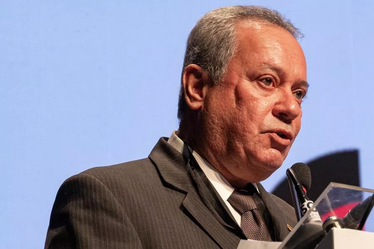 Presidente da CNI cobra do Banco Central corte maior da taxa Selic