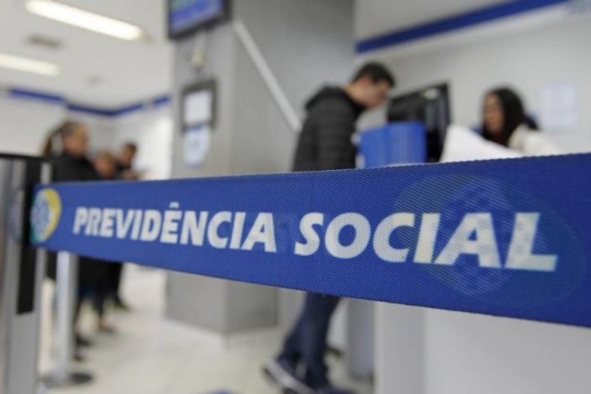 Governo quer recrutar militares da reserva para força-tarefa de fila do INSS