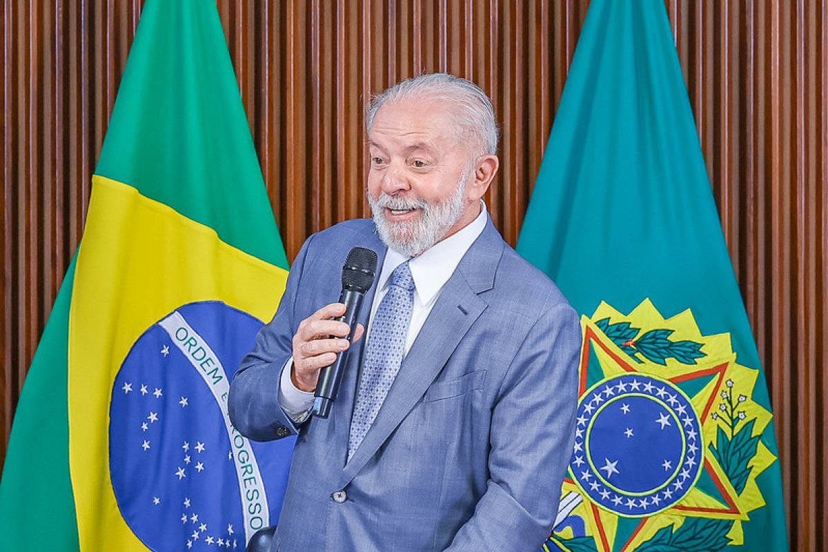 Governo Lula lança programa de políticas públicas direcionadas aos jovens negros