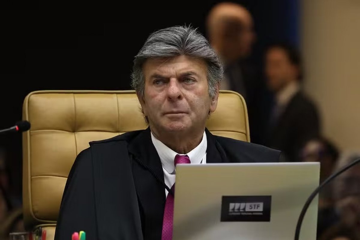 Luiz Fux é sorteado como relator do habeas corpus de Robinho no STF